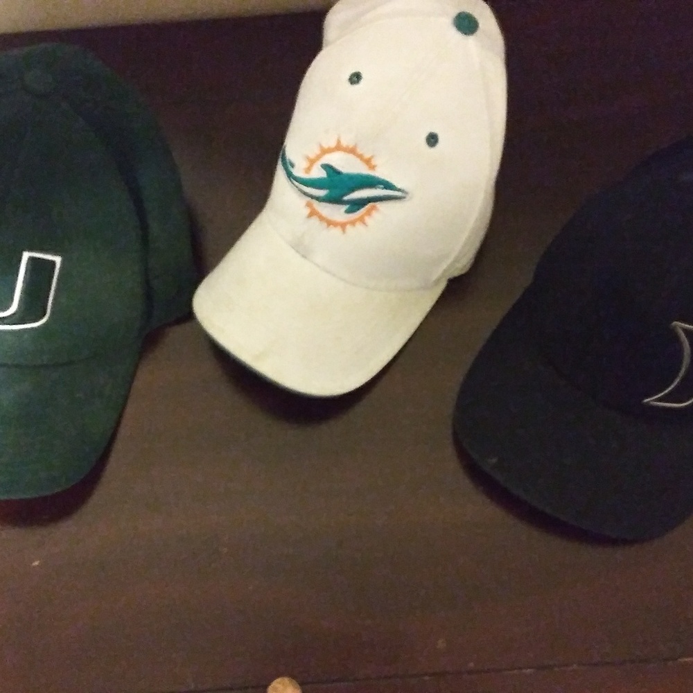Lot of 3 men's hats